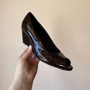 Predictions Tortoiseshell Patent Peep-Toe Wedges Size 6.5